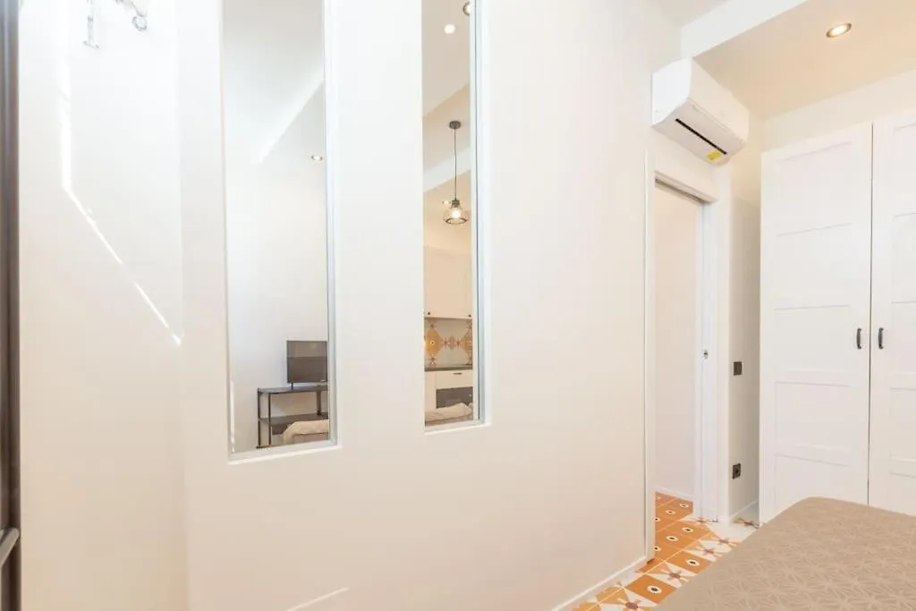 4Fo6 Navigli-Duomo -Yellow Chic Apartment - Milan