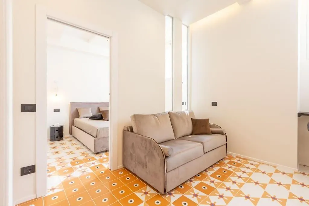 4Fo6 Navigli-Duomo -Yellow Chic Apartment - Milan