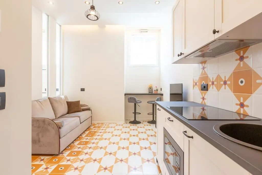 4Fo6 Navigli-Duomo -Yellow Chic Apartment - Mediolan